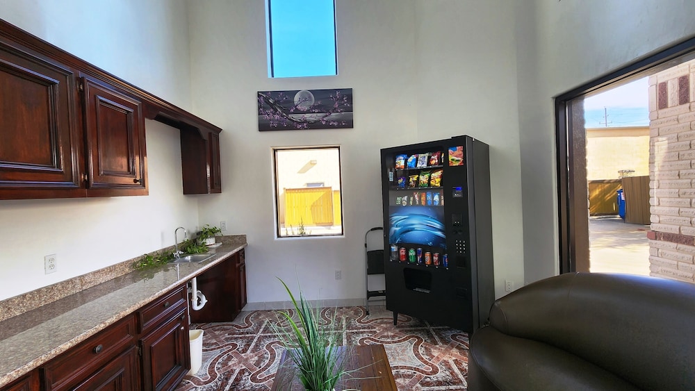 Scottish Inns & Suites Sam Houston Pkwy - photo 23