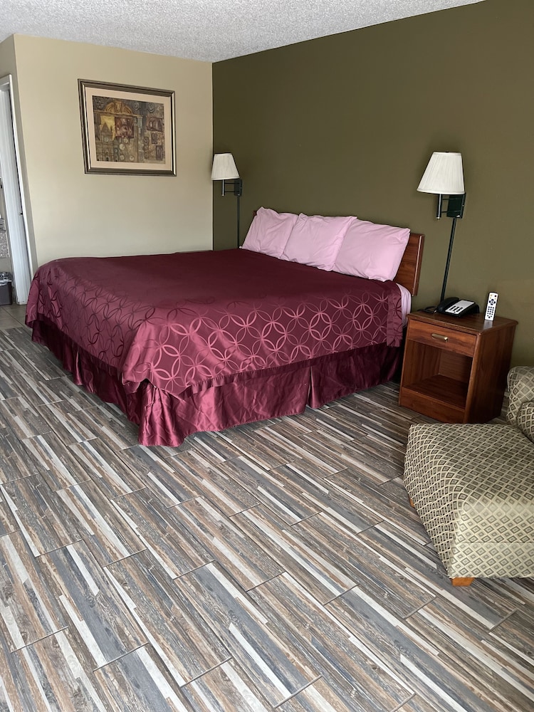 Plaza Inn Big Spring - photo 12