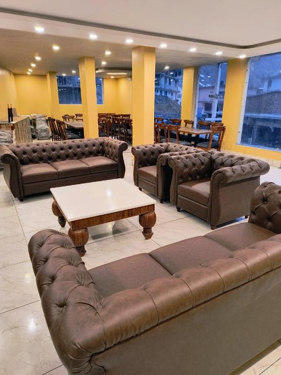 Hotel Pinnacle Peaks in Joshimath, India