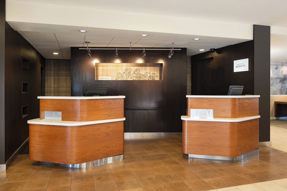 Courtyard by Marriott Fresno - photo 32