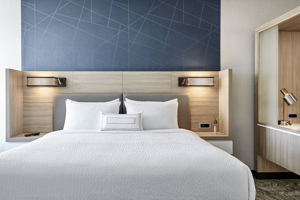 SpringHill Suites by Marriott Fort Myers Estero - photo 7