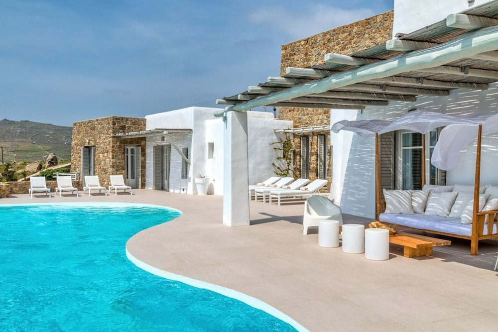 Crystal Villa 6 Bedroom — 5-Star Luxury Hotel in Mykonos, Greece