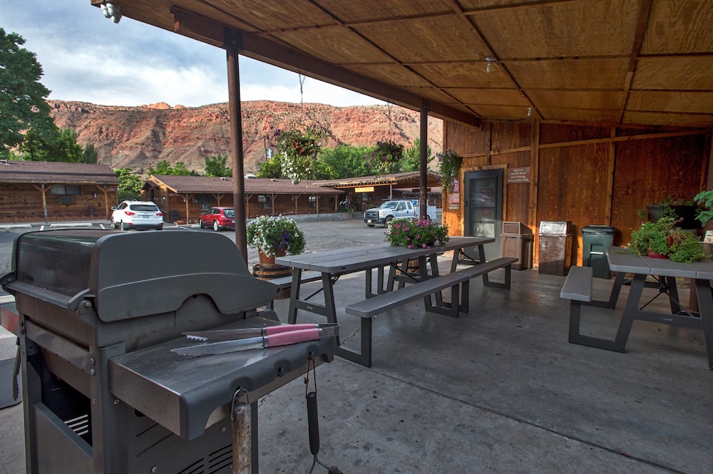 Red Stone Inn - photo 14