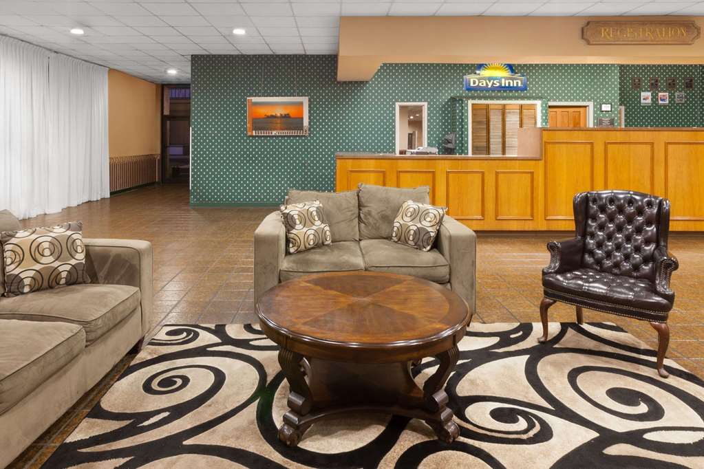 Days Inn by Wyndham McComb MS - photo 5