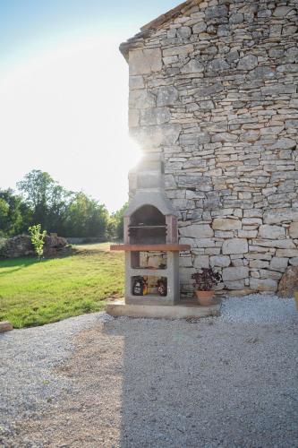 House Toni 1102 — 4-Star Luxury Hotel in Marcana, Croatia