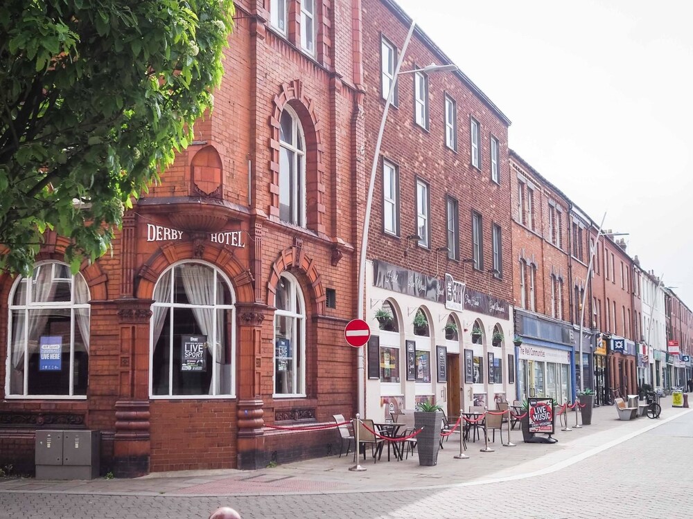The Derby Hotel — hotel in Barrow In Furness