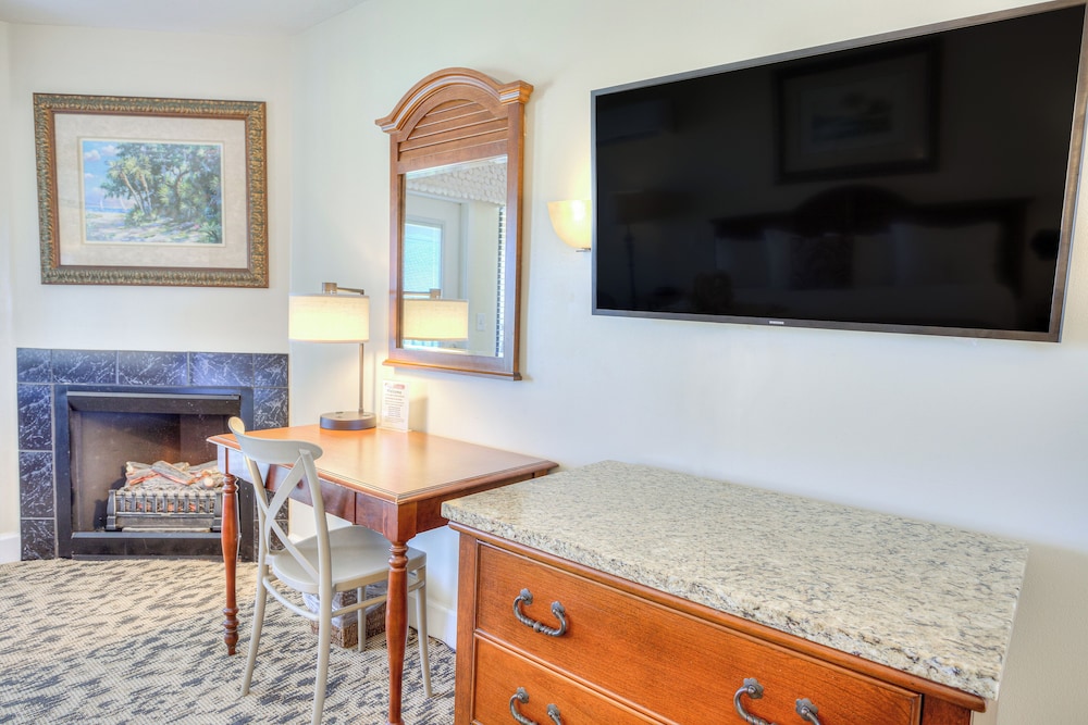 La Fiesta Ocean Inn And Suites - photo 36