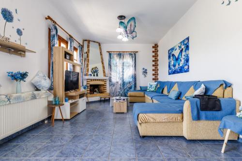 Blue Butterfly — 4-Star Luxury Hotel in Skopelos, Greece
