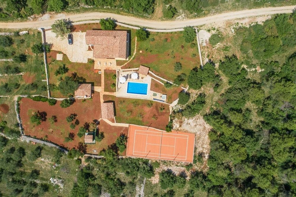 Villa Nina by Briskva — 4-Star Luxury Hotel in Novigrad, Croatia