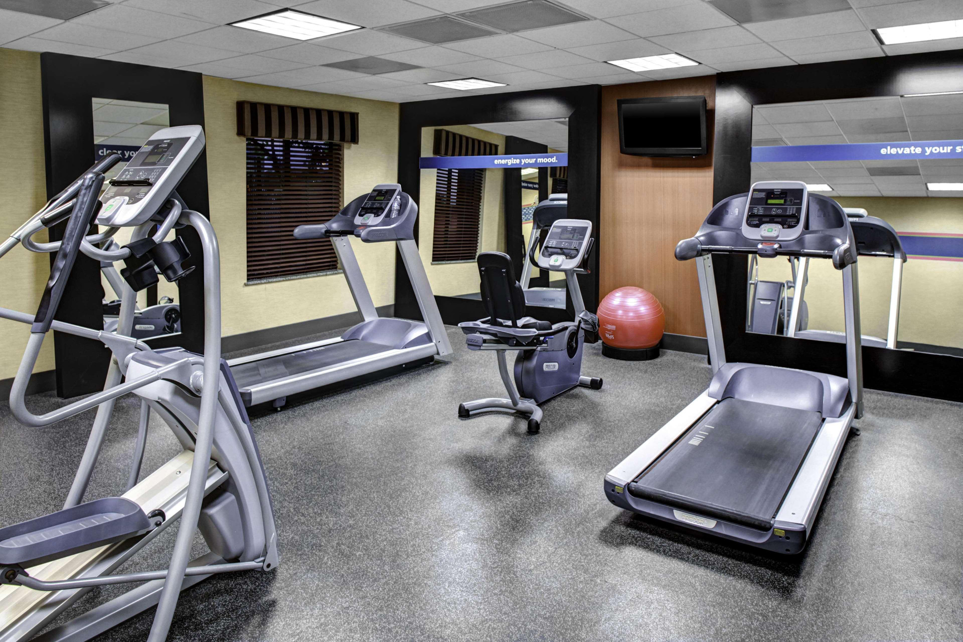 Hampton Inn & Suites Bakersfield Hwy 58 CA - photo 4