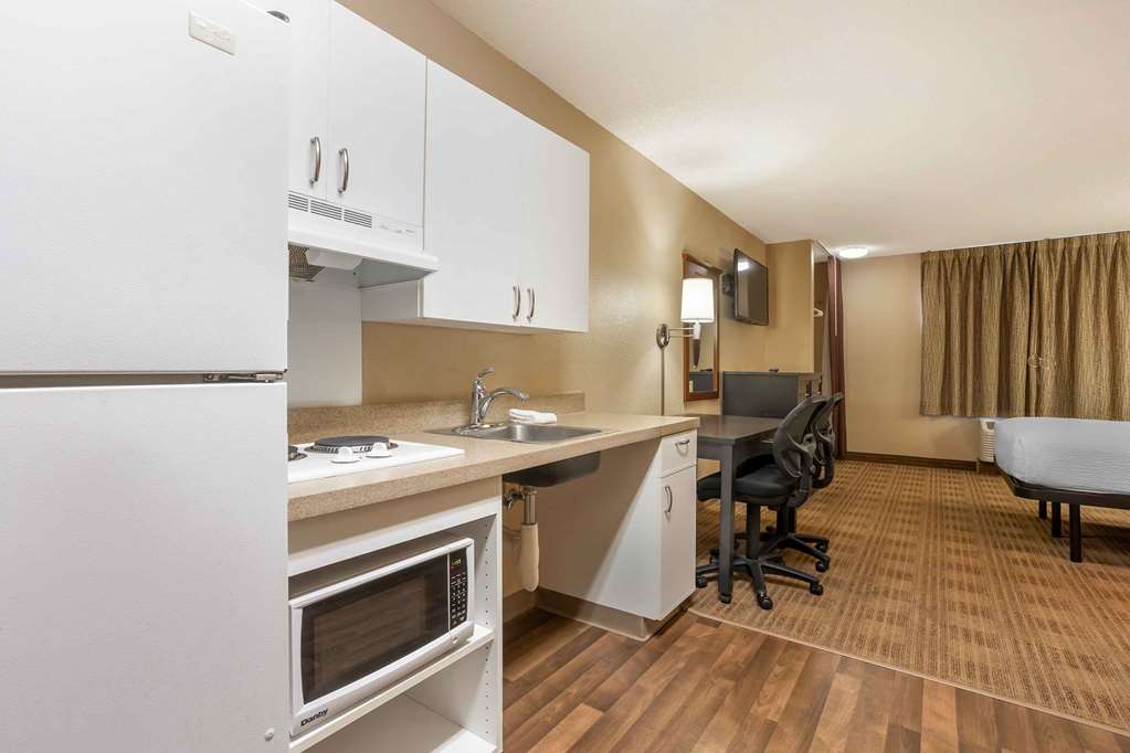 Extended Stay America Select Suites Columbia Stadium Blvd. - photo 13
