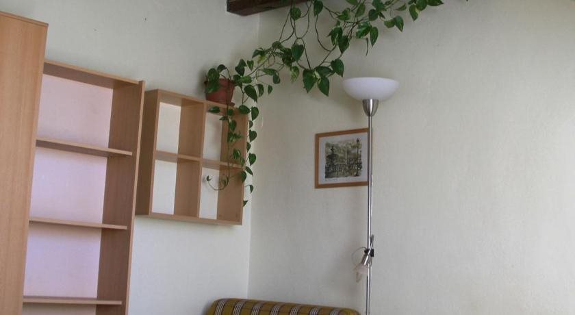 La fontainate - carbon neutral hotel in Payns