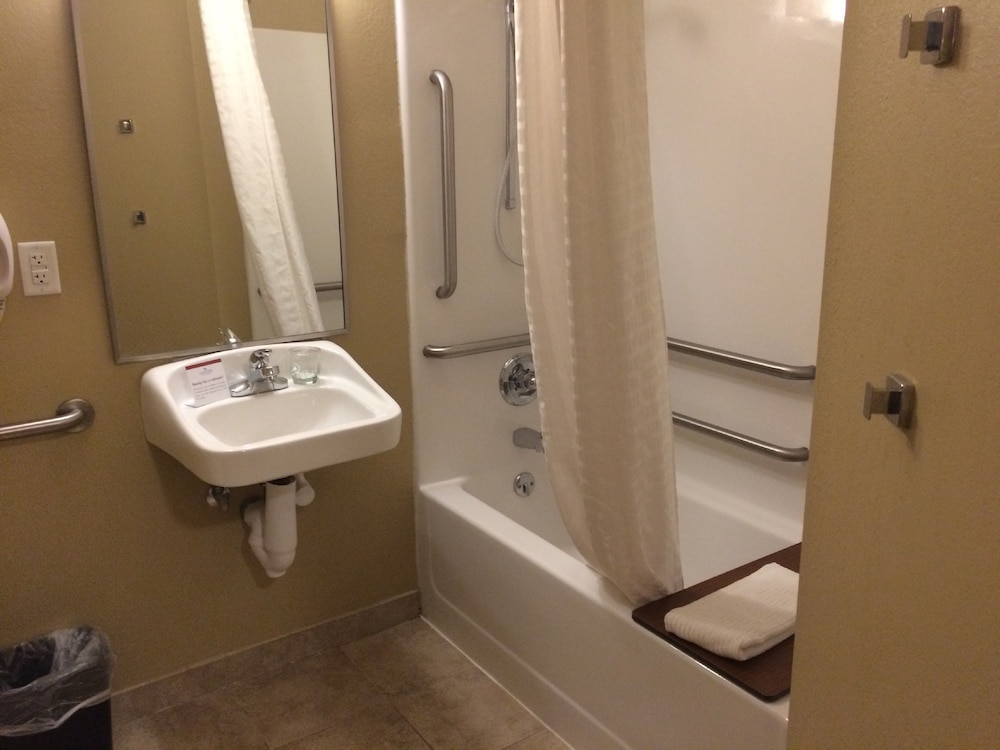 Candlewood Suites Watertown Fort Drum by IHG - photo 31