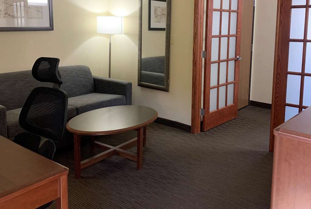 AmericInn by Wyndham Windsor Ft. Collins - photo 16