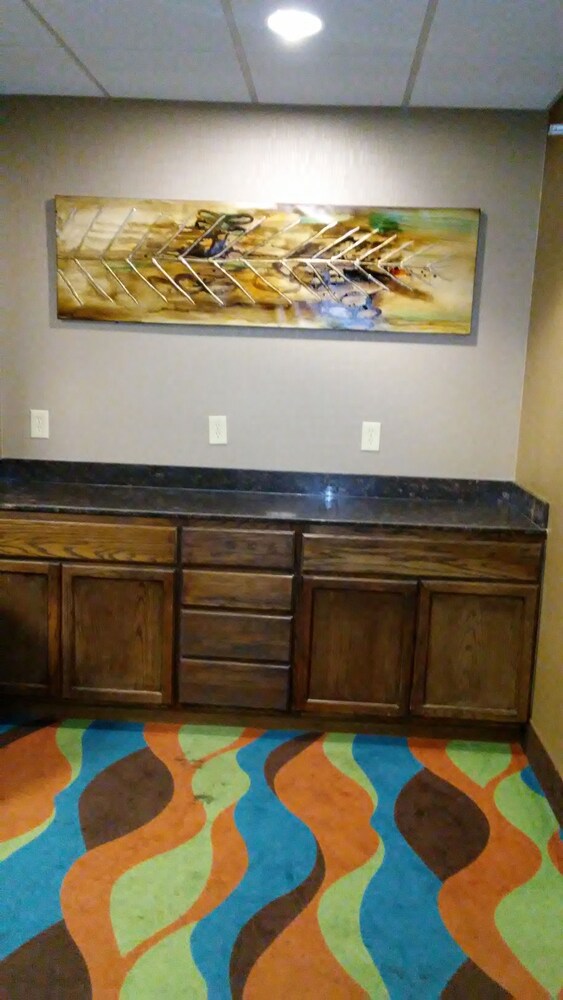 Holiday Inn Express & Suites Junction City by IHG - photo 25