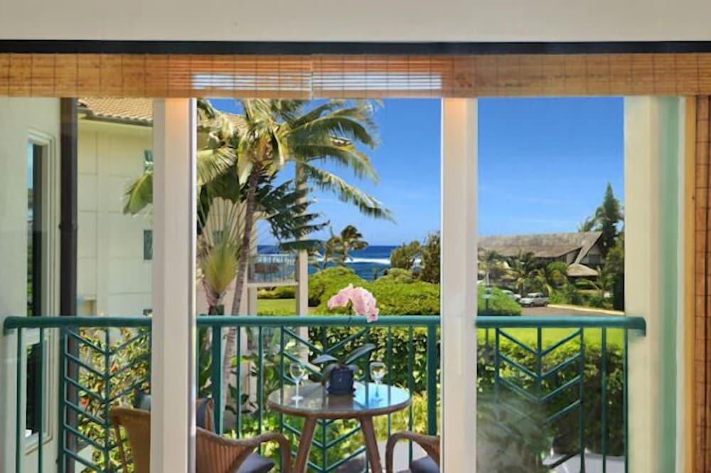 Waipouli Beach Resort F301 by RedAwning — hotel in Kapa'a