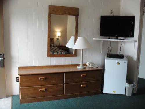 California Motel - photo 30