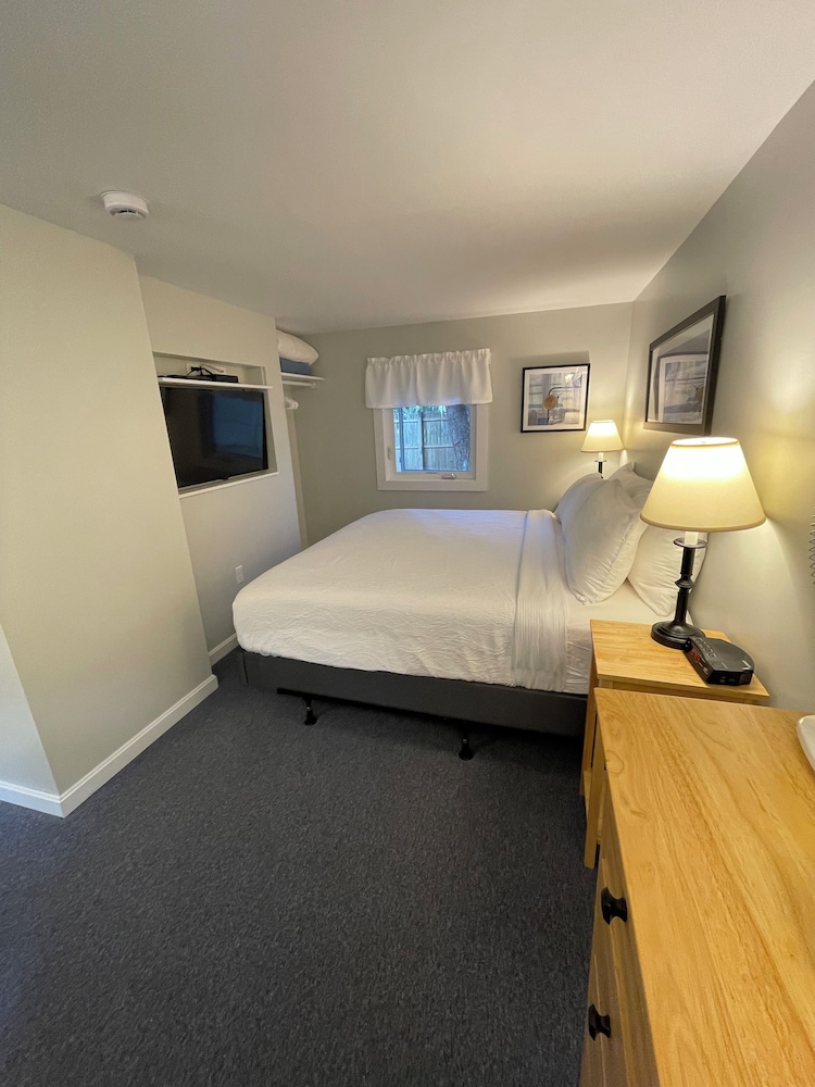 Elmwood Motor Court - photo 26