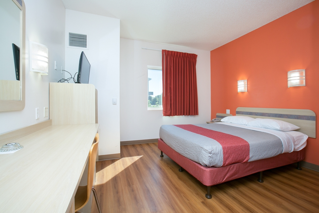 Motel 6 Brooklyn Center MN Minneapolis - photo 13