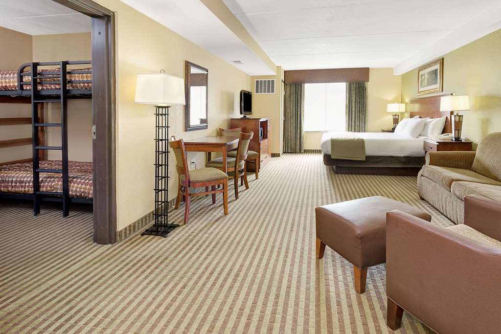 Days Inn by Wyndham Cheyenne - photo 11