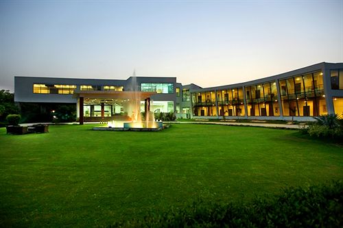 The Awesome Farms & Resorts — 4-Star Luxury Hotel in Gurgaon, India