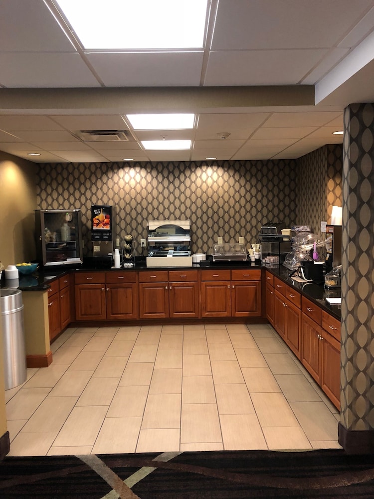Country View Inn & Suites - photo 42