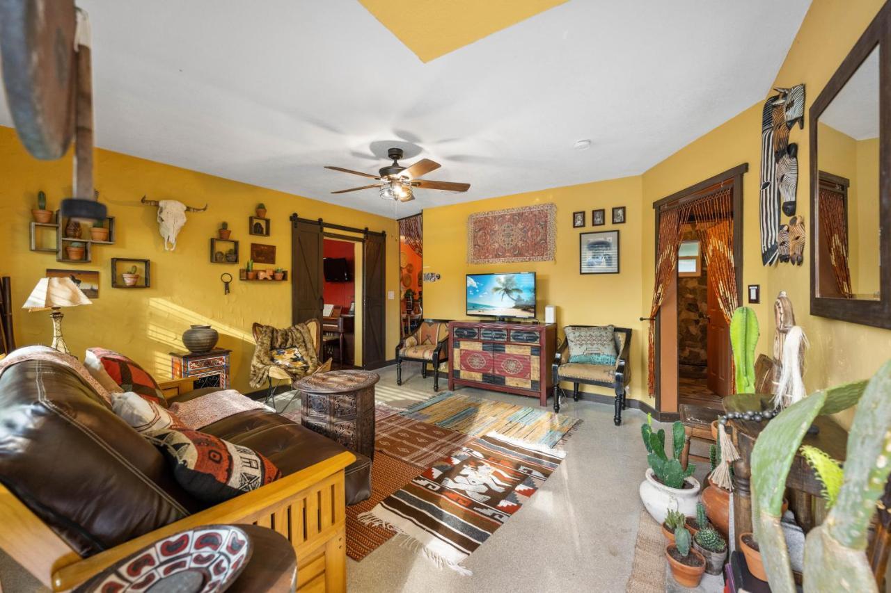 Unique Super Cozy Bohemian Paradise With Heated Pool And Positive Energy — Pompano Beach