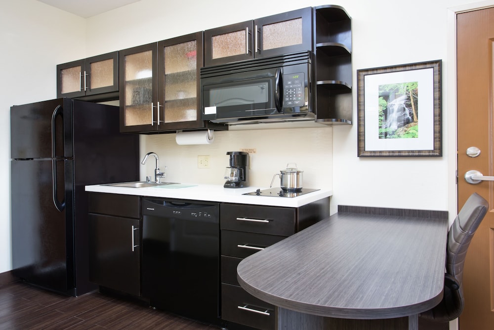 Candlewood Suites Fort Campbell Oak Grove by IHG - photo 23