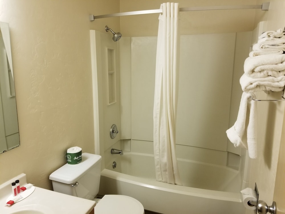 Super 8 by Wyndham Ketchikan - photo 34