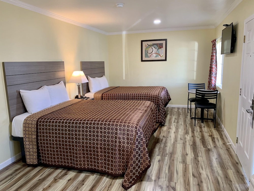Central Coast Inn - photo 12