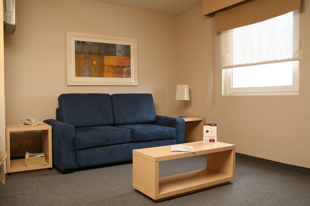 City Express Suites by Marriott Toluca — Toluca — photo 3