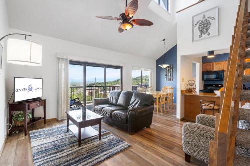 Shagbark Hickory 1010 in Branson, United States