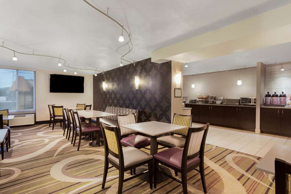 La Quinta Inn by Wyndham Binghamton Johnson City - photo 40