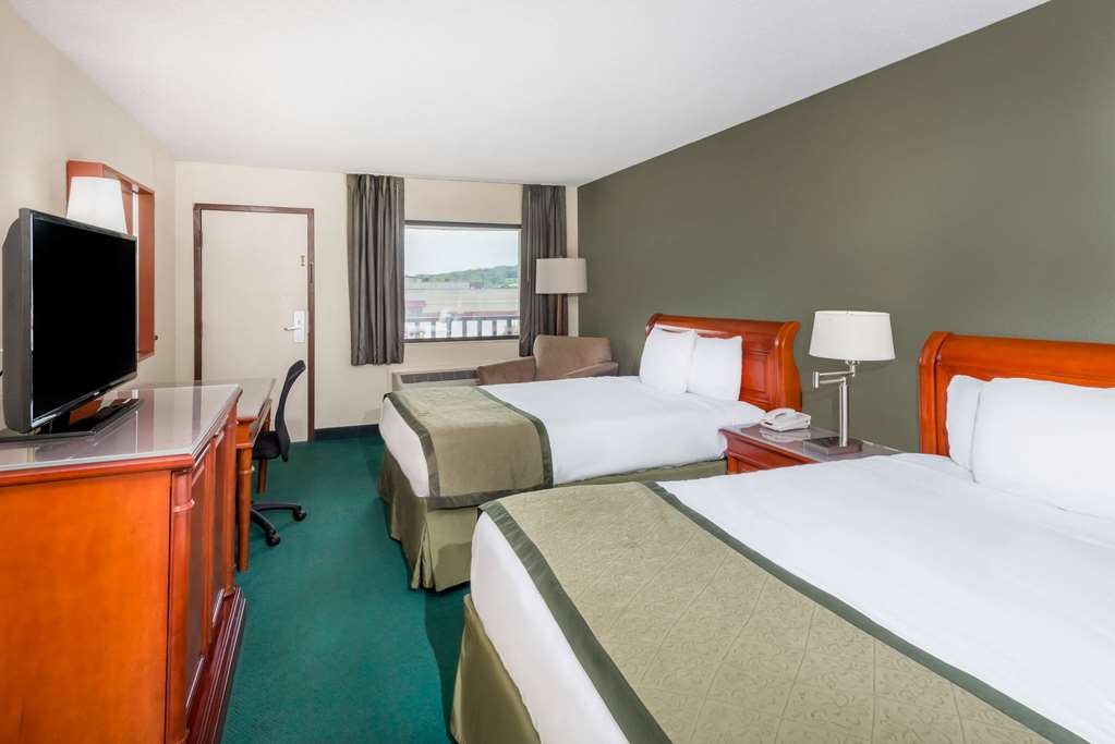 Days Inn by Wyndham Hannibal - photo 16