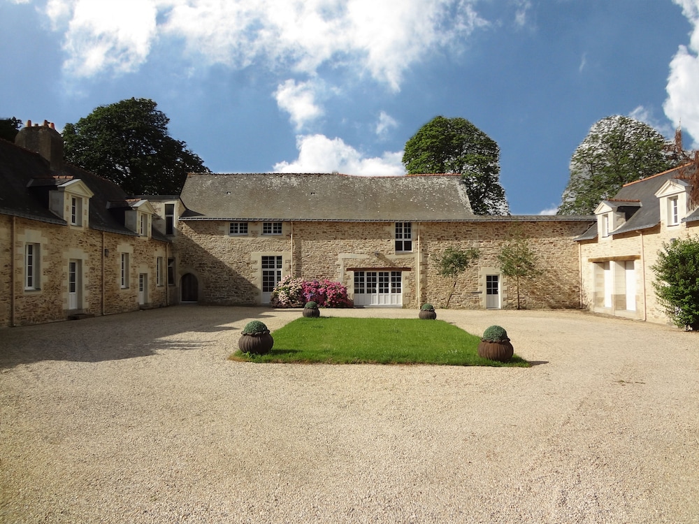 Le Domaine du Chalonge - last minute hotel in Heric