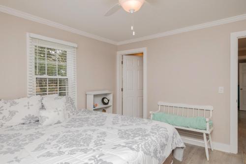Bill's Place by Oak Island Accommodations - photo 17