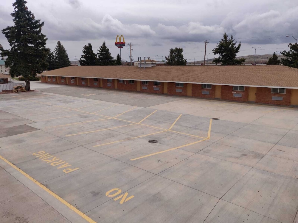 Skyline Motor Inn - photo 25