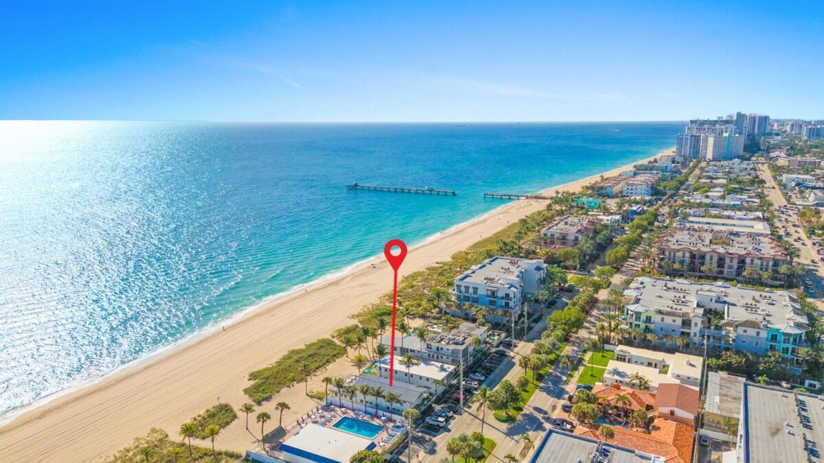 Pool Beachfront Studio in Lauderdale-By-The-Sea, United States