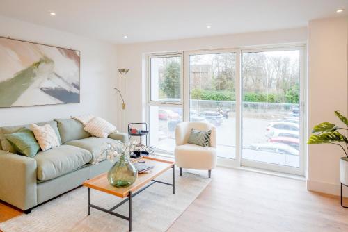 39 Teesra House — 4-Star Luxury Hotel in Plymouth, United Kingdom