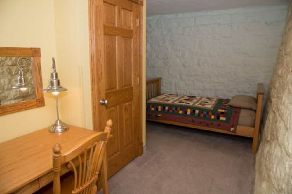 Stone Mill Hotel & Suites - photo 9