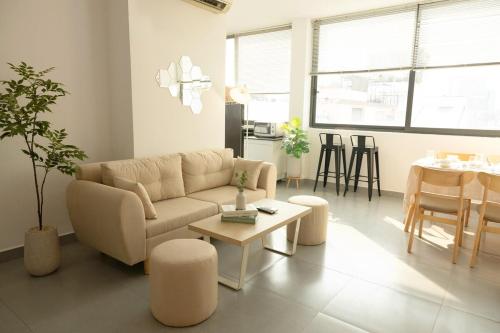 New Spacious Cozy 2Brs Apt Hcmc Center — 4-Star Luxury Hotel in Ho Chi Minh City, Vietnam