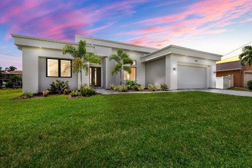 Simple Elegance - last minute hotel in Cape Coral