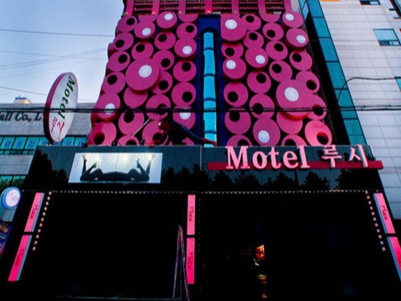 Lucy Motel - carbon neutral hotel in Suwon
