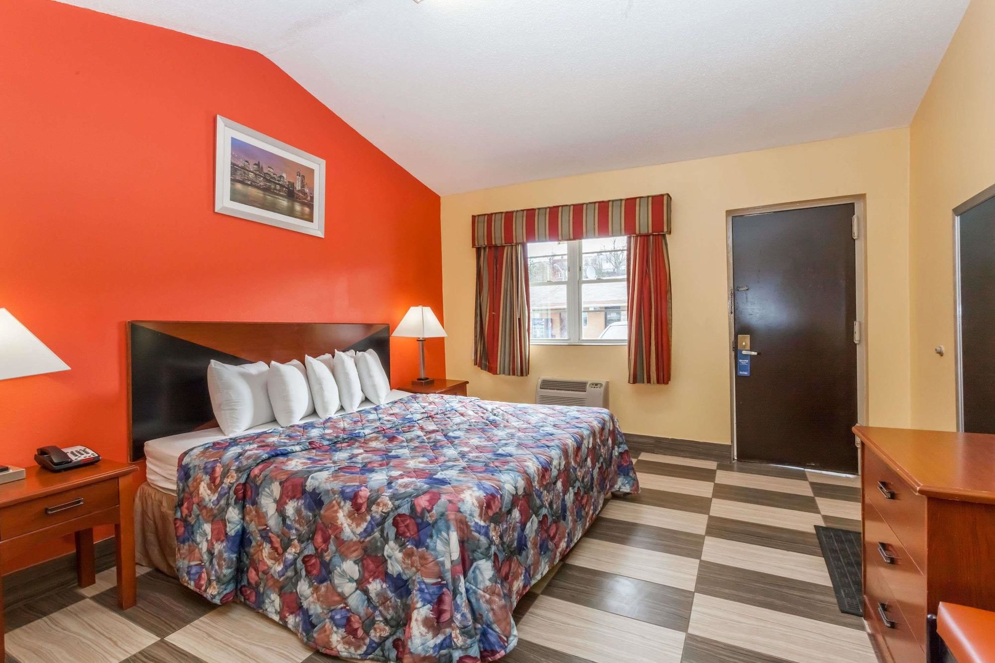 Travelodge by Wyndham Jersey City - photo 12