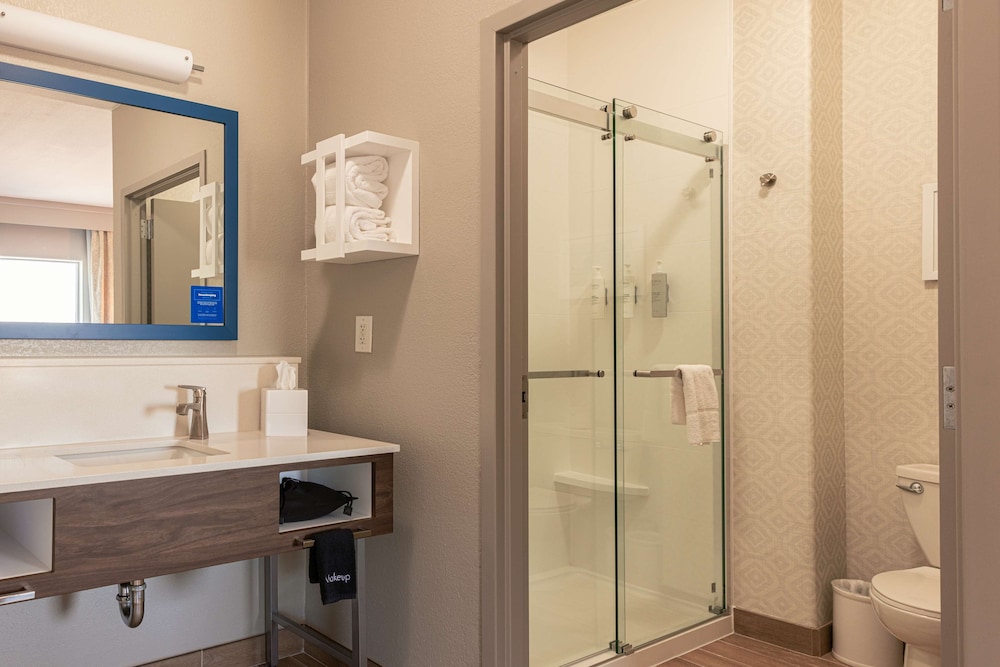 Hampton Inn & Suites Boerne - photo 39