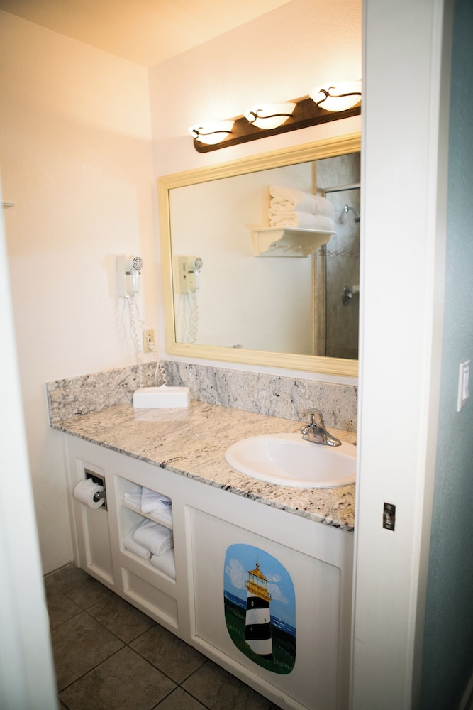 Sea Otter Inn - photo 25
