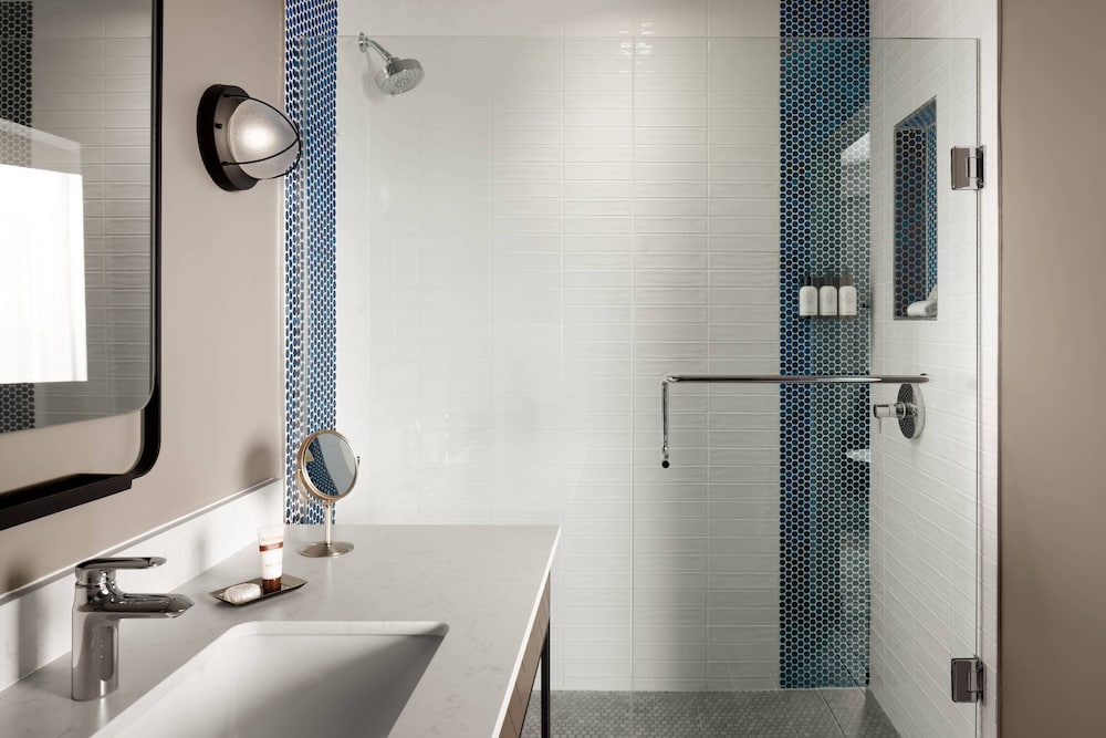 Luminary Hotel & Co. Autograph Hotels - photo 36