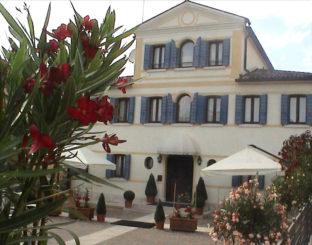 Ca Nova Alloggi — carbon neutral stay, Mestre