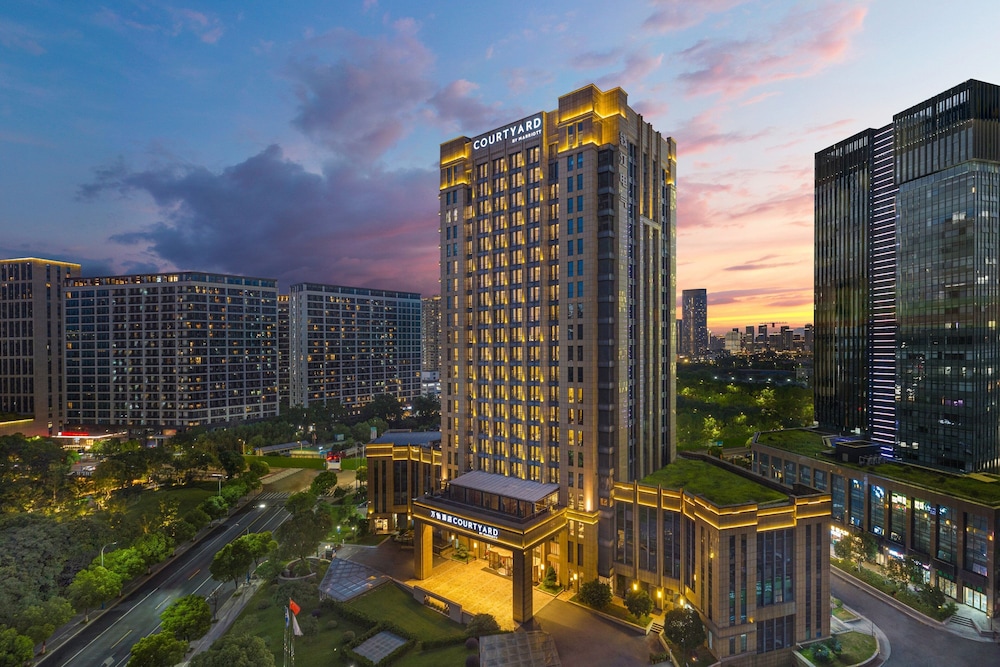 Courtyard by Marriott Hangzhou Xiaoshan — 4-Star Luxury Hotel in Hangzhou, People's Republic of China
