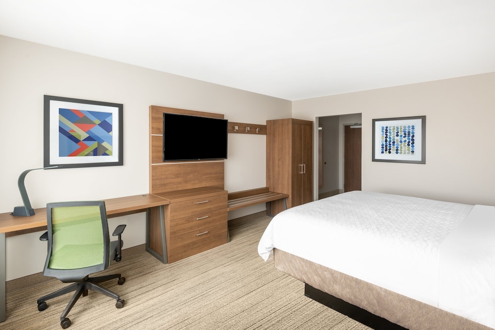 Holiday Inn Express & Suites Phoenix Airport North by IHG - photo 65